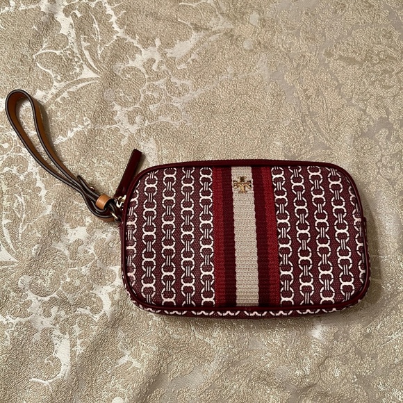 EUC Tory Burch Gemini Link Coated Canvas Wristlet Burgundy & Tan - Picture 1 of 8